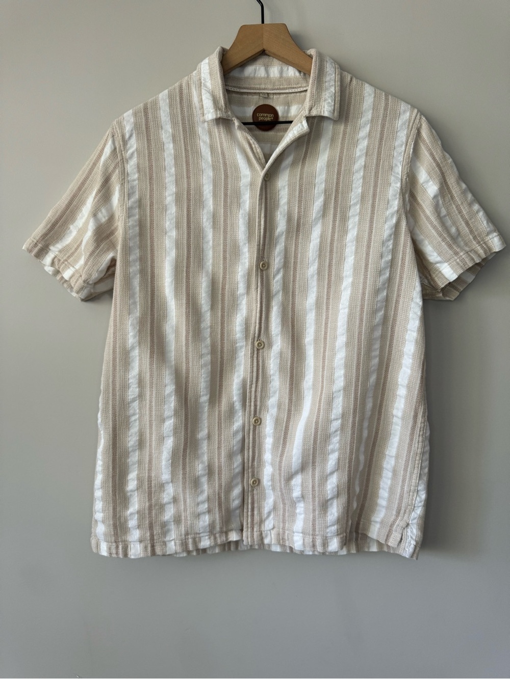 Common People Casual Short-Sleeve Textured Stripe Shirt - Beige/White size M